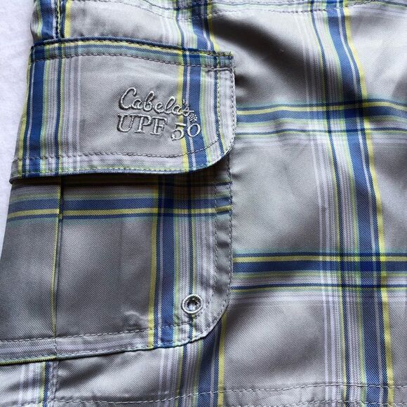 Cabelas UPF 50 Board shorts plaid blue and gray Size 12 snap and zip look new - Picture 8 of 9